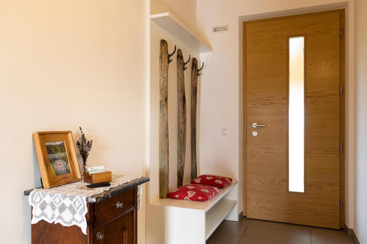 Apartment Weingut Am Platzl Appiano Sulla Strada Del Vino